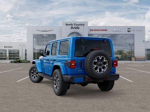 Used 2025 Jeep Wrangler Unlimited Sahara w/ Safety Group AWD/4WD image 3