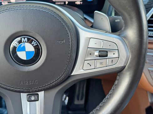 Used 2022 BMW 740i w/ M Sport Package RWD image 24