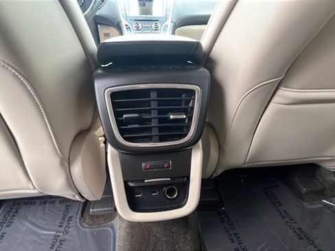 Used 2016 Lincoln MKX Select w/ Select Plus Package FWD image 22