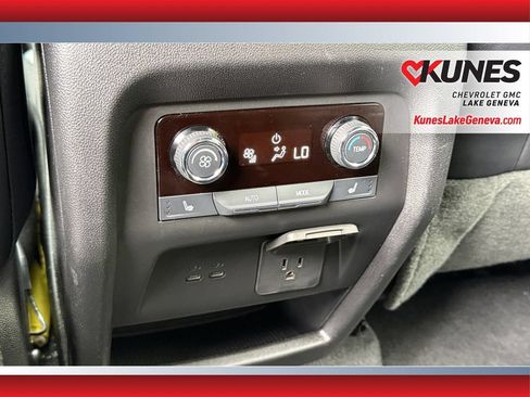 Used 2026 Chevrolet Traverse High Country AWD/4WD image 37