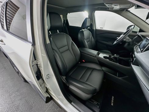 Used 2023 Nissan Rogue SV w/ SV Premium B Package FWD image 31