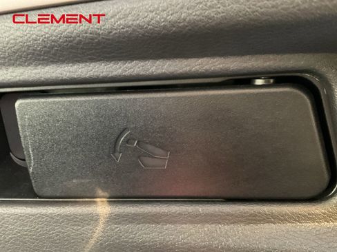 Used 2021 Nissan Rogue Platinum image 36