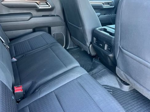Used 2022 Chevrolet Silverado 1500 LT AWD/4WD image 18