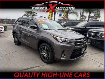Used 2017 Toyota Highlander SE