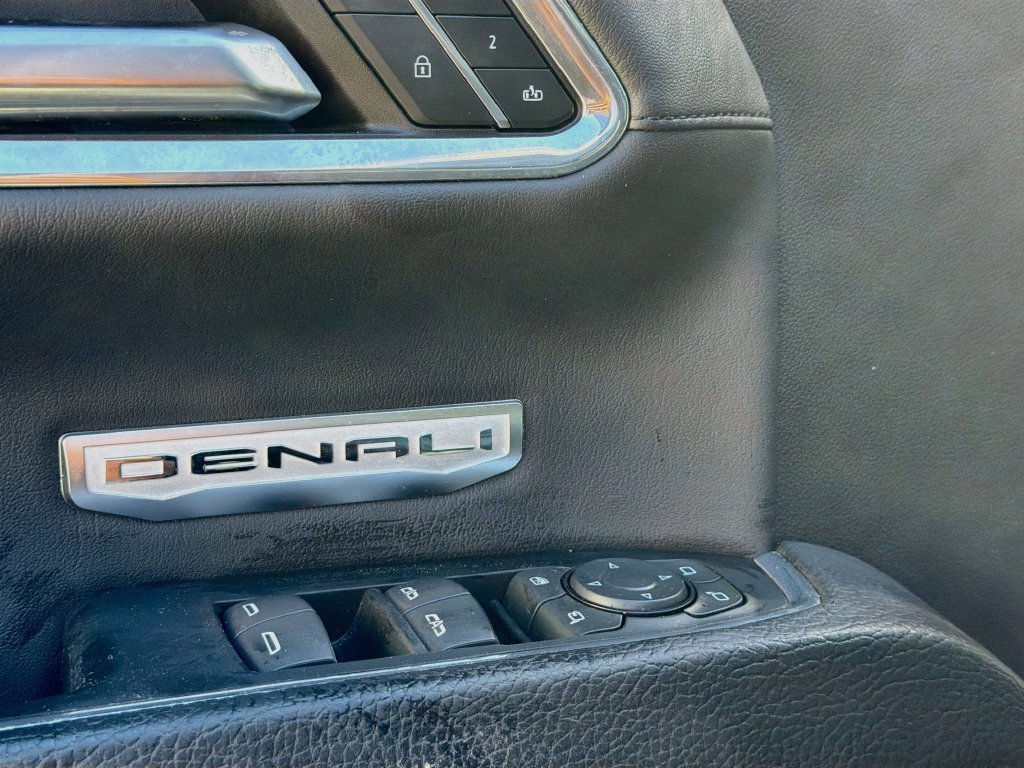 Used 2023 GMC Sierra 1500 Denali AWD/4WD image 18