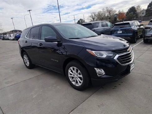 Used 2020 Chevrolet Equinox LT image 3