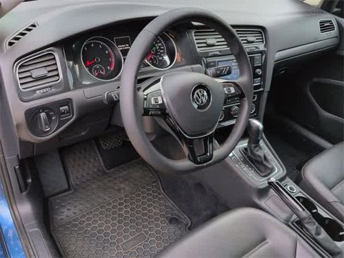 Used 2021 Volkswagen Golf 4-Door image 10