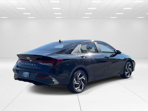 New 2025 Hyundai Elantra Sport w/ Cargo Package FWD image 6