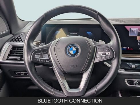 Used 2025 BMW X5 xDrive50e image 12