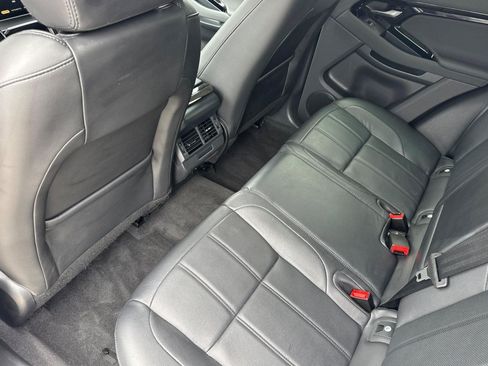 Used 2024 Land Rover Range Rover Evoque S AWD/4WD image 28