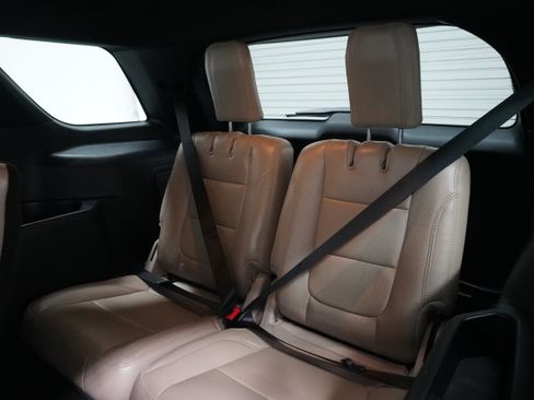 Used 2019 Ford Explorer FWD image 12