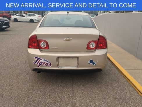 Used 2010 Chevrolet Malibu LS FWD image 6