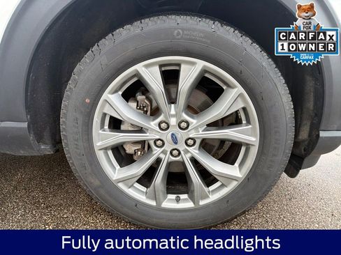 Used 2023 Ford Explorer XLT w/ Equipment Group 202A AWD/4WD image 21
