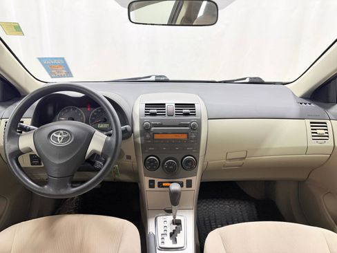 Used 2011 Toyota Corolla LE image 19