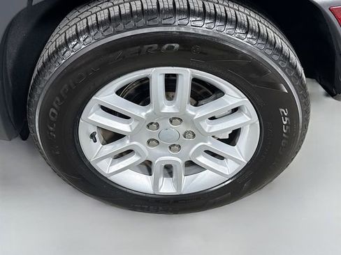 Certified 2024 Land Rover Defender 110 S image 33