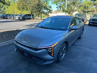 New 2025 Kia K4 LXS