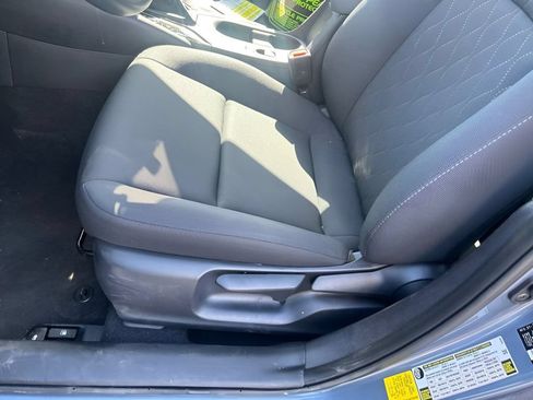 Used 2026 Toyota Corolla LE w/ Carpet Mat Package (TMS) FWD image 21