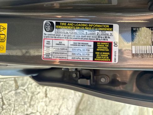 Used 2019 Toyota Corolla LE FWD image 39