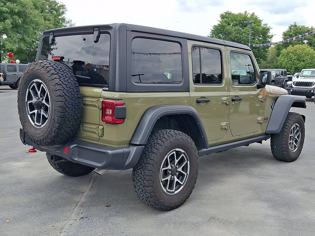 Certified 2025 Jeep Wrangler Unlimited Rubicon AWD/4WD image 6