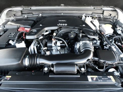 Used 2021 Jeep Wrangler Unlimited Sport image 27