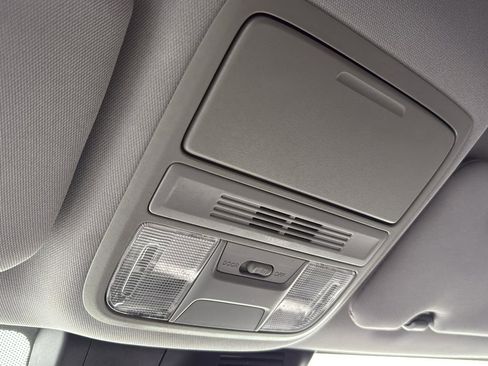 Used 2022 Honda CR-V LX image 23