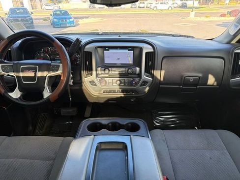 Used 2017 GMC Sierra 1500 SLE w/ SLE Value Package AWD/4WD image 10