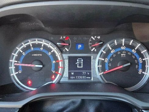 Used 2016 Toyota 4Runner Limited AWD/4WD image 26