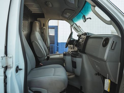 Used 2013 Ford E-150 and Econoline 150 w/ PWR Group image 17