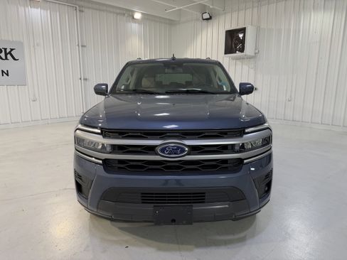 Used 2023 Ford Expedition Max XLT image 8