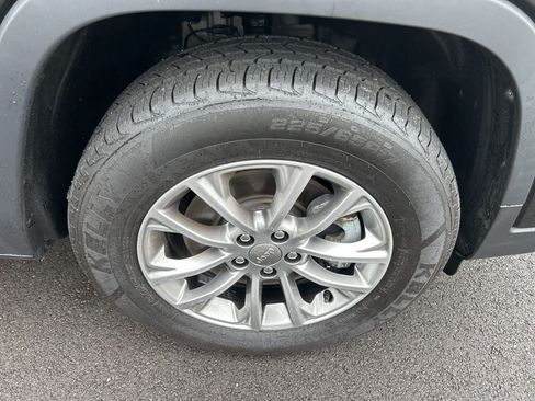 Used 2022 Jeep Cherokee Latitude Lux AWD/4WD image 28