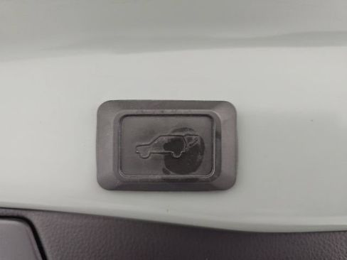 Used 2019 Toyota RAV4 XLE Premium w/ Cold Weather Package AWD/4WD image 33