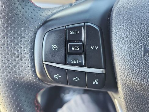 Used 2025 Ford Escape ST-Line image 31