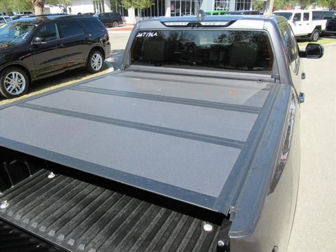 Used 2025 Toyota Tundra Platinum image 32