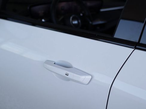 Used 2025 Buick Enclave Sport Touring image 40