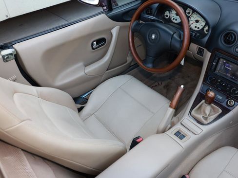 Used 2000 MAZDA MX-5 Miata RWD image 14