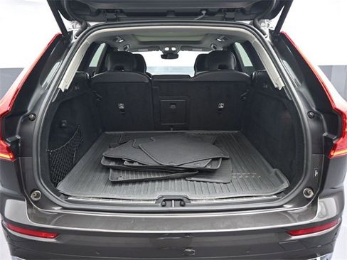 Used 2022 Volvo XC60 B6 Inscription w/ Advanced Package image 31