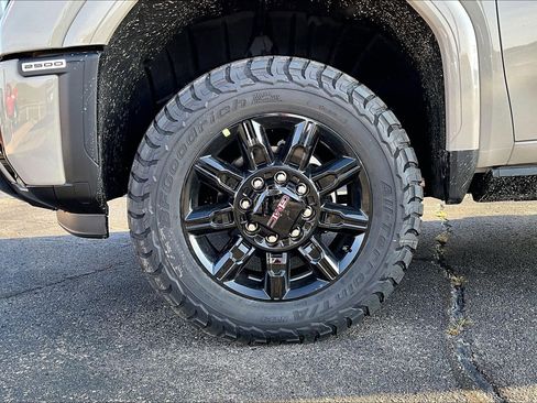 New 2026 GMC Sierra 2500 AT4 w/ AT4 Premium Plus Package image 12