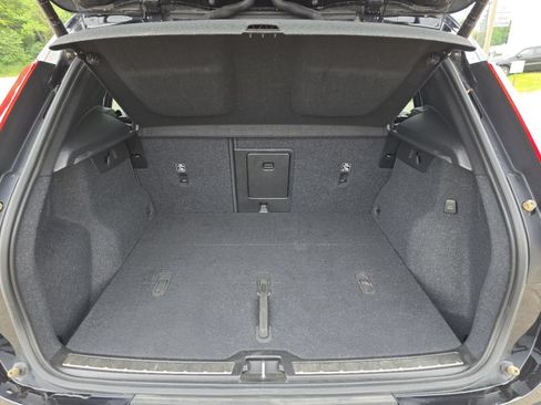 Used 2023 Volvo XC40 B5 Plus w/ Driver Assist Package AWD/4WD image 23