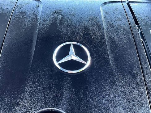 Used 2024 Mercedes-Benz GLC 300 GLC 300 image 33