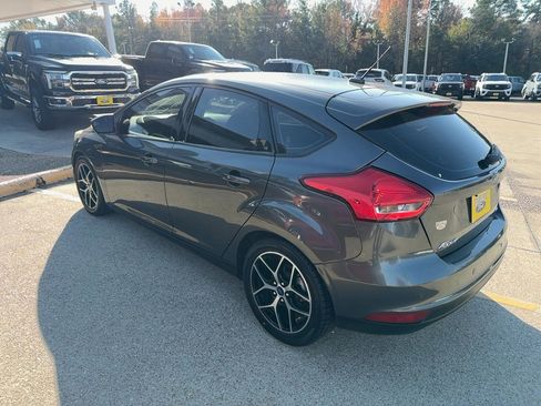 Used 2018 Ford Focus SEL image 5