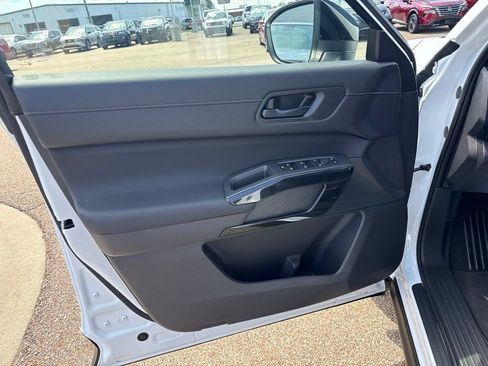 New 2026 Nissan Pathfinder SV AWD/4WD image 11