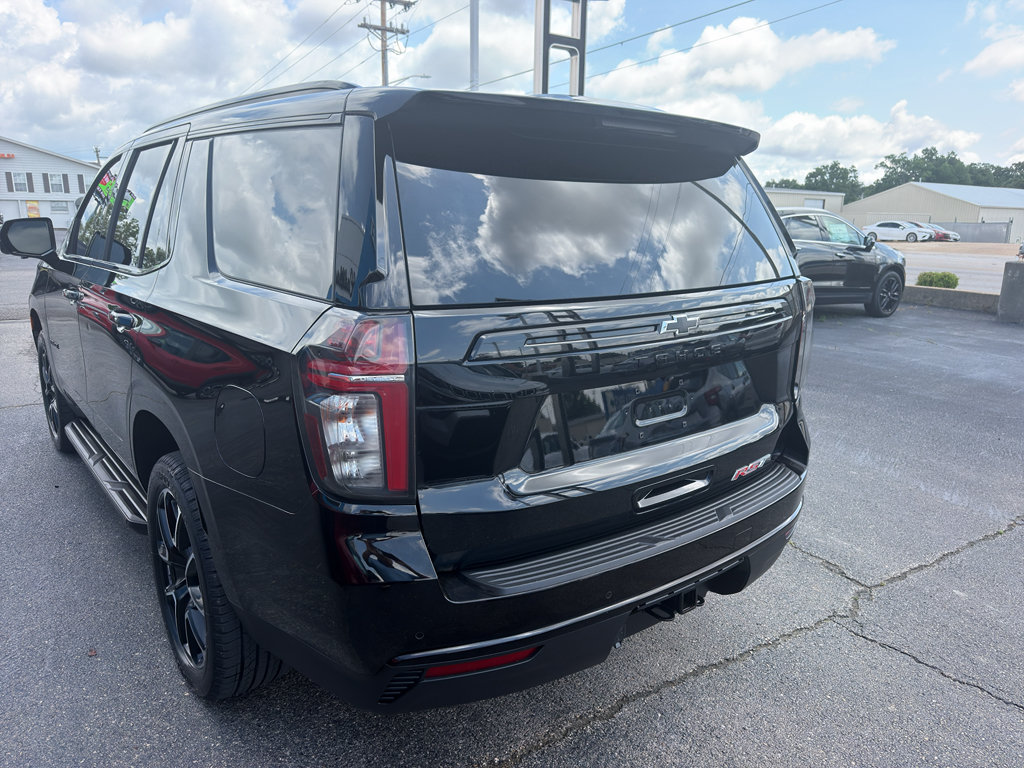 Used 2023 Chevrolet Tahoe RST w/ Luxury Package AWD/4WD image 4
