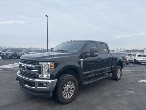 Used 2019 Ford F250 XLT w/ XLT Value Package image 7