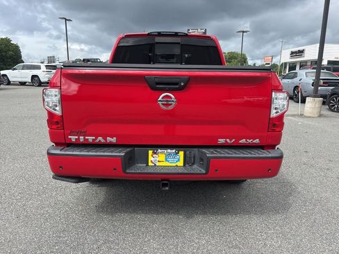 Used 2021 Nissan Titan SV w/ SV Convenience Package AWD/4WD image 7