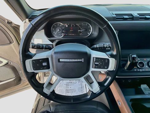 Used 2023 Land Rover Defender 110 SE AWD/4WD image 40