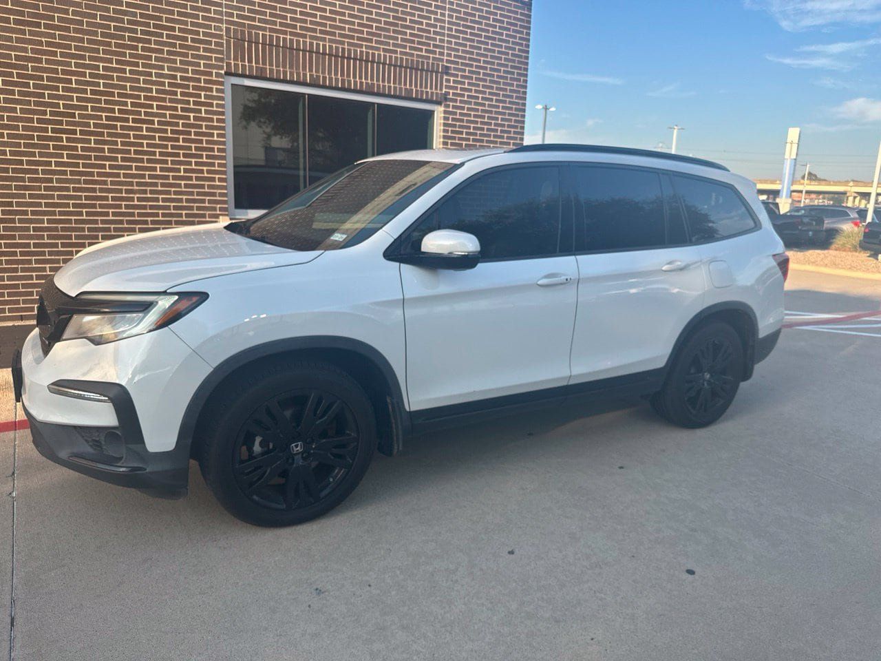 Used 2021 Honda Pilot Black Edition image 1