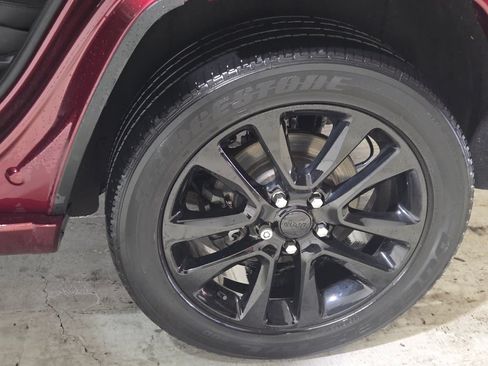 Used 2020 Jeep Grand Cherokee Altitude AWD/4WD image 33