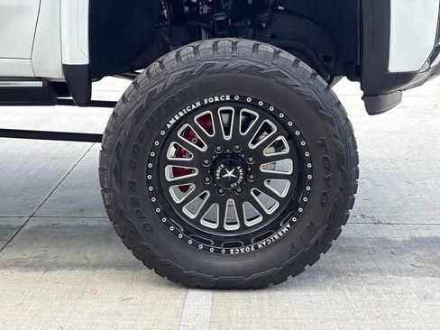 Used 2024 GMC Sierra 2500 Denali Ultimate AWD/4WD image 10