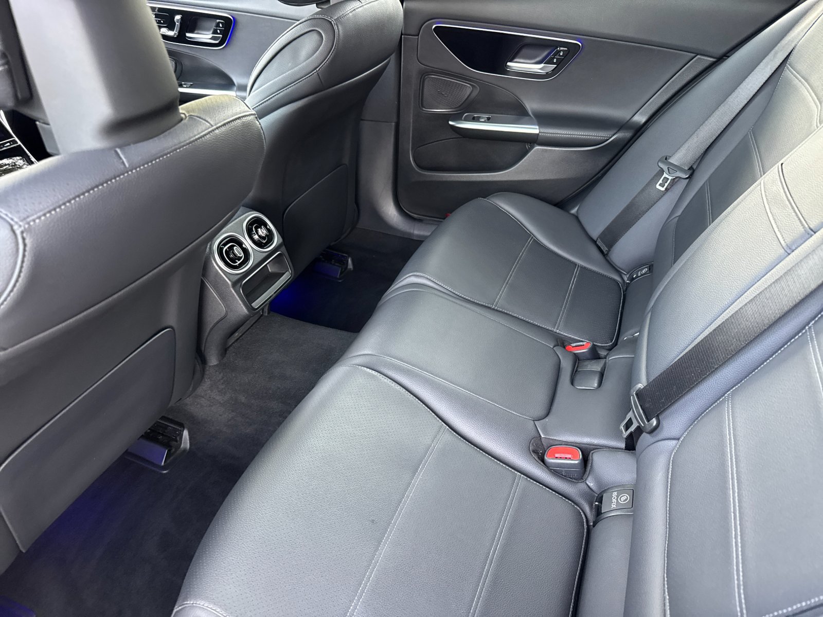 Used 2024 Mercedes-Benz C 300 Sedan image 11