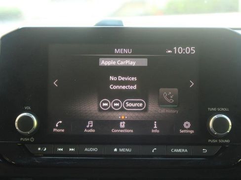 Used 2022 Nissan Pathfinder SV w/ SV Black Package FWD image 15